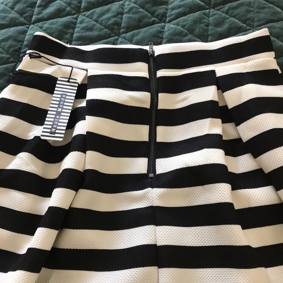 Skirt Midi - Picture 2 of 2